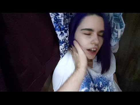 ❤️ Fant min søster i skapet og hjalp henne med å komme ️❌ Russisk porno hos oss no.muitohentai.ru ☑